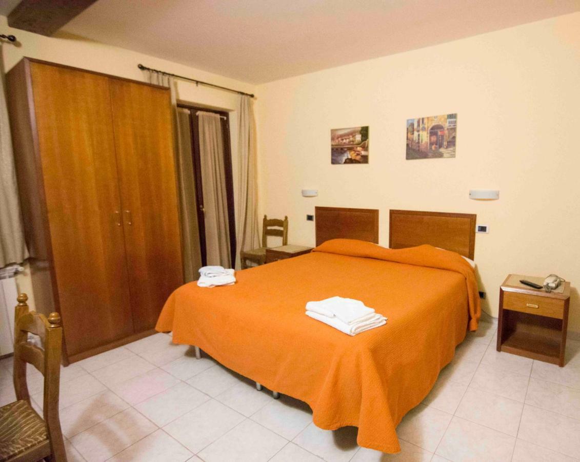 Cantarana Hotel Sesta Godano Esterno foto
